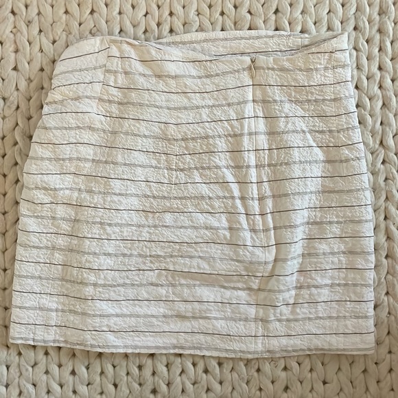 Zara high waisted short skirt. Ruching - Picture 4 of 8